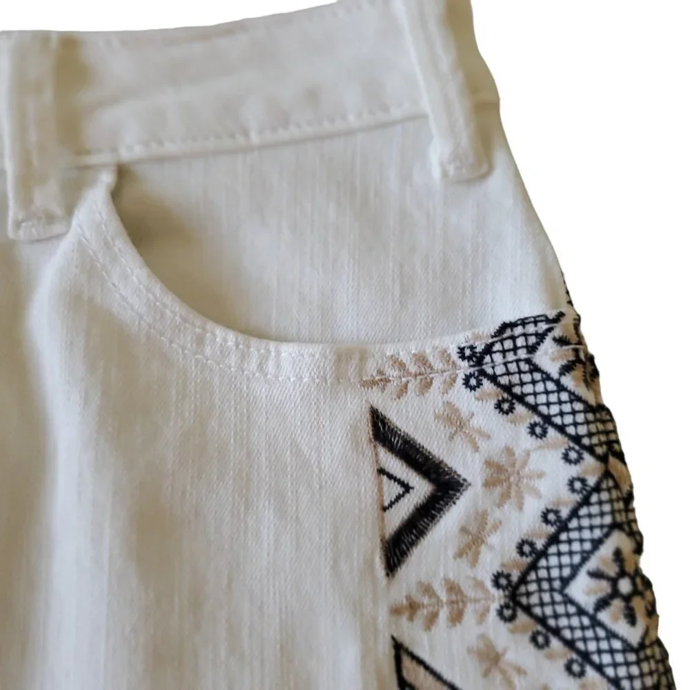 Pilcro and the Letterpress by Anthropolgie Boho Embroidery Cream Denim Skirt